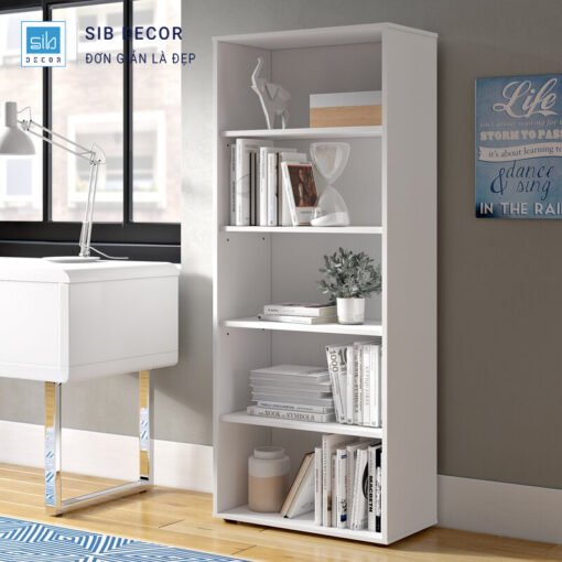 Kệ sách 4 tầng màu trắng đặt cạnh cửa sổ, bày trí sách và đồ decor tối giản