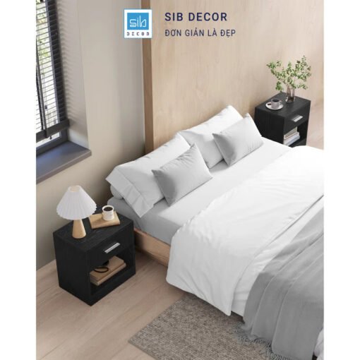 Cặp tủ đầu giường màu đen đặt hai bên giường ngủ, thiết kế hài hòa trong phòng hiện đại