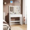 Bàn trang điểm LED thiết kế hiện đại, bố trí trong phòng ngủ với ánh sáng tự nhiên