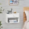 Kệ đầu giường treo tường thiết kế đơn giản, bố trí cạnh giường ngủ tạo cảm giác tinh tế